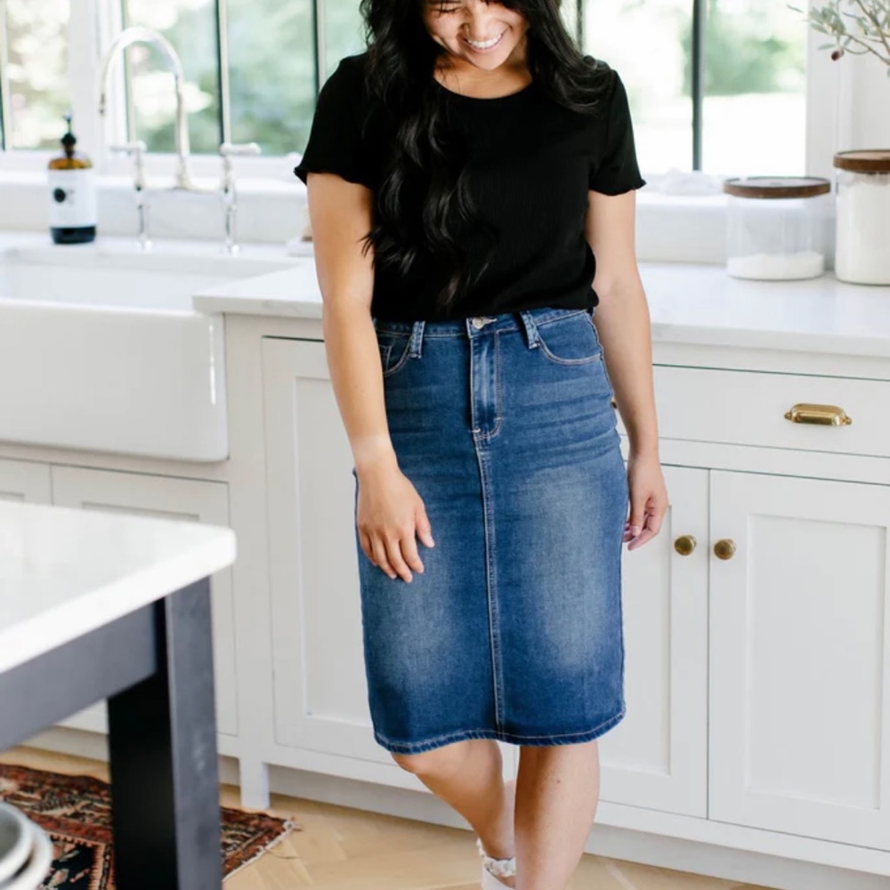 Main Street Exchange Scout Knit Denim Skirt size 4